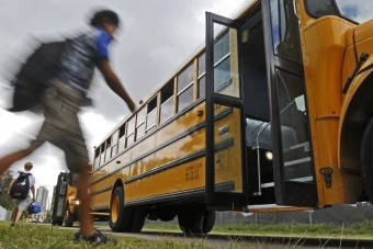 Gyerekbunyót szervezett az iskolabusz vezetője