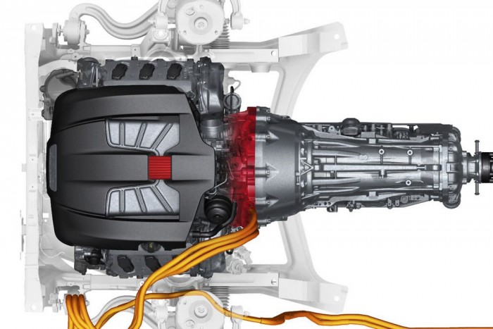 Jönnek a hibrid Porschék 5 | Vezess A motor és a váltó közötti piros pogácsa a hibrid modul