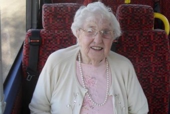 A buszon hagyták az alzheimeres nénit