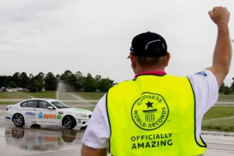 80 kilométert driftelt egy huzamban