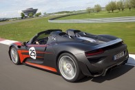 Porsche 918 Spyder: egyre kerekebb a kép 12