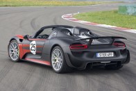 Porsche 918 Spyder: egyre kerekebb a kép 15