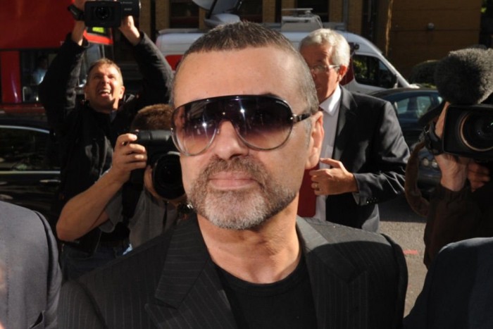 Autóbalesetben megsérült George Michael