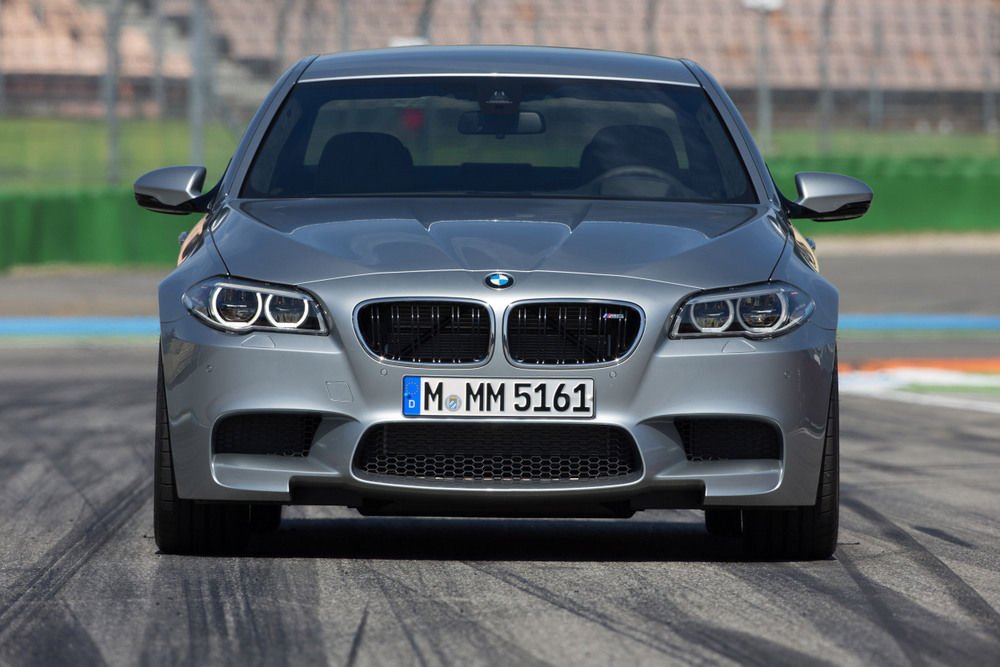 BMW M5 és M6 versenycsomaggal 19