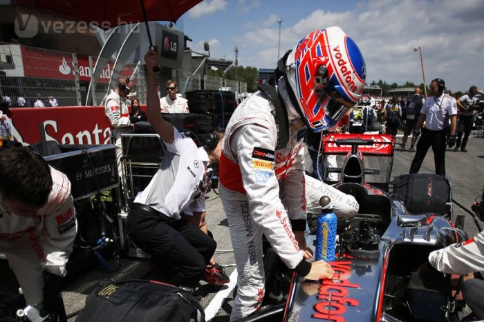 F1: Monacóban tovább araszolna Button