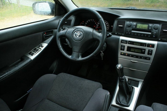 Nagyon hiányzik a kihúzható-betolható kormány a 2004-es átdolgozás előtti autókból