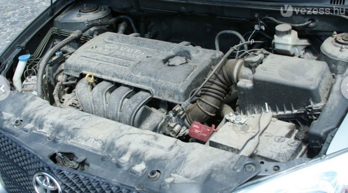 Rendszeres karbantartással problémamentesek a benzines motorok. Magas olajfogyasztás a 2002-ig gyártott VVT-i motoros autóknál fordult elő