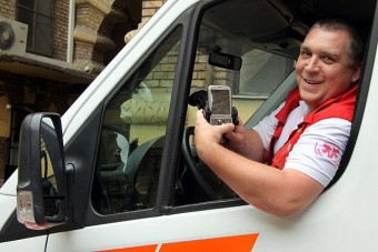 120 GPS-t kaptak a mentők