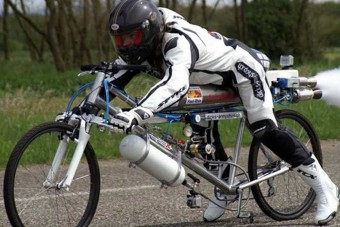 Rakéta-bringa 263 km/h tempóval