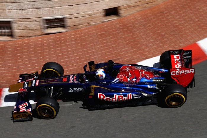 F1: Hivatalos, Renault-ra vált a Toro Rosso 1