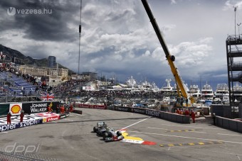 F1: Ha esik, ha fúj, tarol a Mercedes