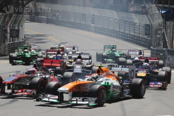 F1: Így törtek az autók Monacóban - videó 