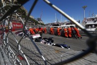 F1: Így törtek az autók Monacóban – videó 37