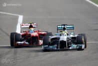 F1: Visszavonulót fújt a Pirelli 19