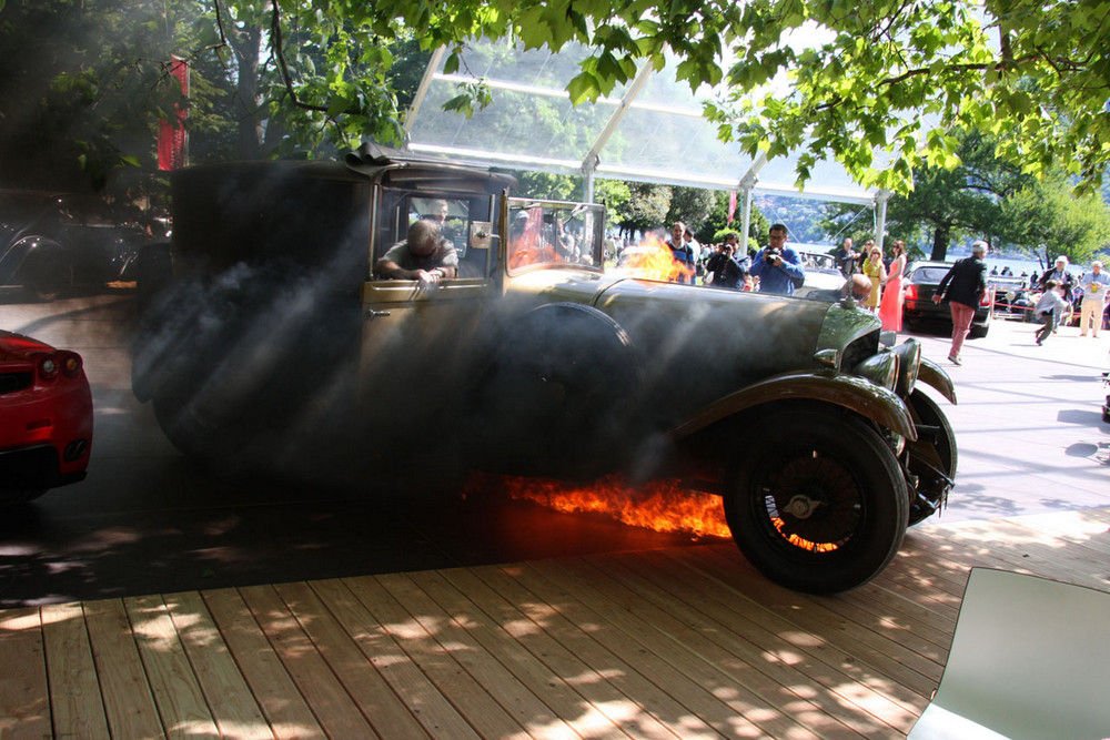 A vén Bentley odapörkölt a Ferrariknak 6