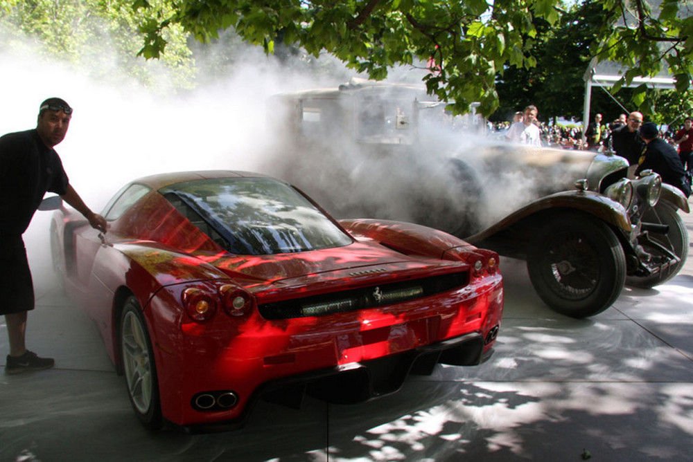 A vén Bentley odapörkölt a Ferrariknak 10