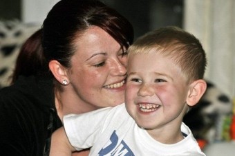 Különös betegsége mentette meg az elgázolt kisfiút