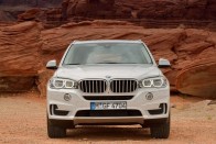 Jön az új BMW X5 – Videókkal 24