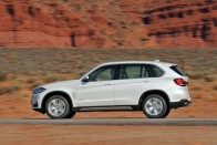 Jön az új BMW X5 – Videókkal 28