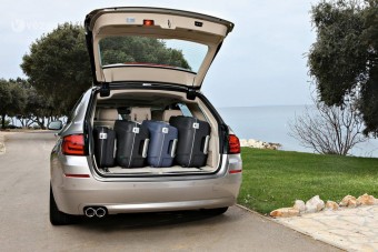 A külföldi autós nyaralás kiskátéja