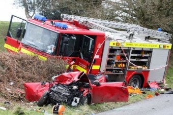 Balesethez kiszálló tűzoltóautó ölte meg a tanárnőt
