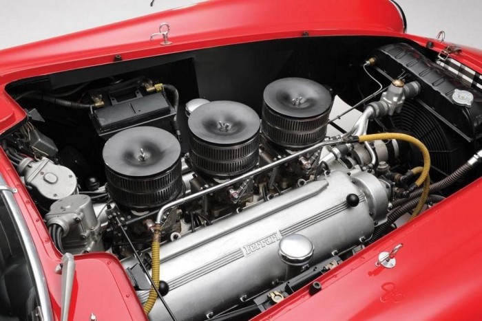 Ferrari hárommilliárdért 8