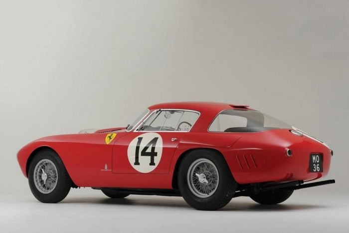 Ferrari hárommilliárdért 7