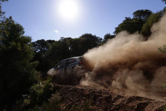 Meglepetés az Akropolisz-ralin 7