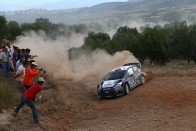 Latvala vezet az Akropolisz-ralin 25