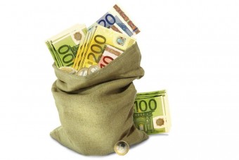 Defektre fogta a milliók elvesztését