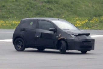 Tágasabb, spórolósabb lehet az új Toyota Aygo