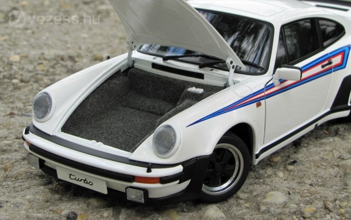 Szabálytalan alakú plüssmező az orrban