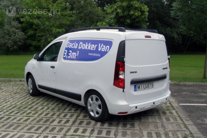 Kiviteltől függően 600, illetve 750 kilónyi terhet vihet a Dokker áruszállító változata