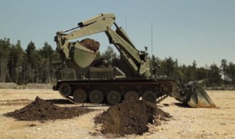 Földmunkás tankokat vettek a britek