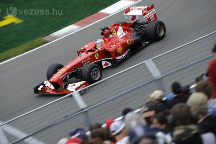 F1: Alonso zavaros hétvégét vár 6