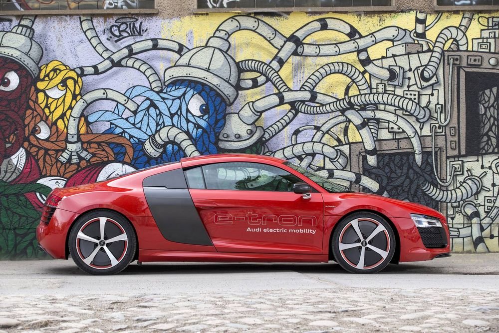 Audi R8 e-tron – Überkéj a konnektorból 14