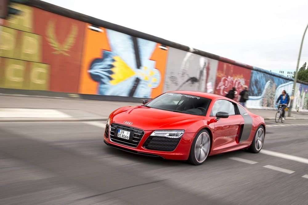 Audi R8 e-tron – Überkéj a konnektorból 15