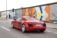 Audi R8 e-tron – Überkéj a konnektorból 70