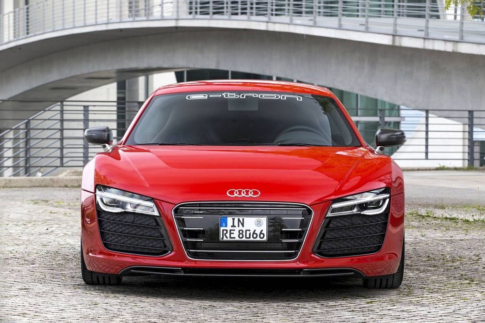 Audi R8 e-tron – Überkéj a konnektorból 21