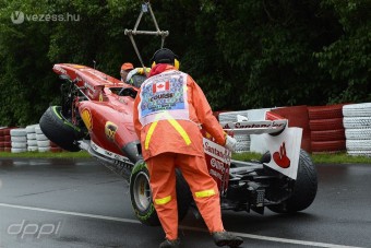 F1: Massa megint falnak megy - videó
