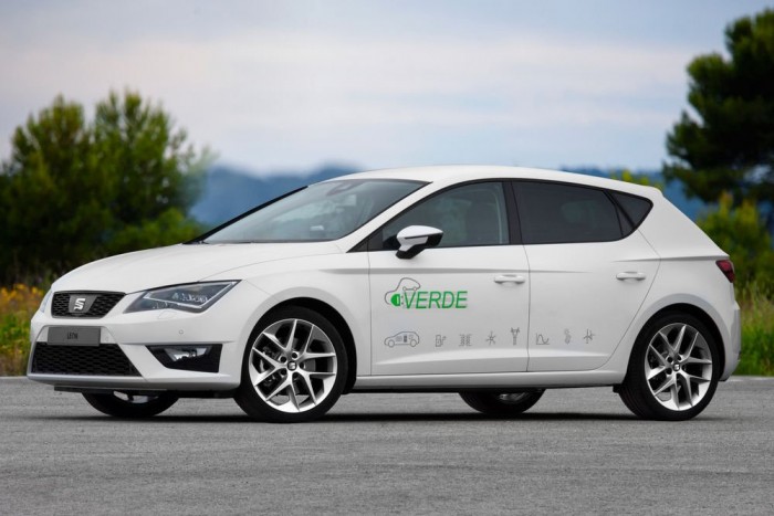 Konnektoros hibrid a SEAT-tól 4