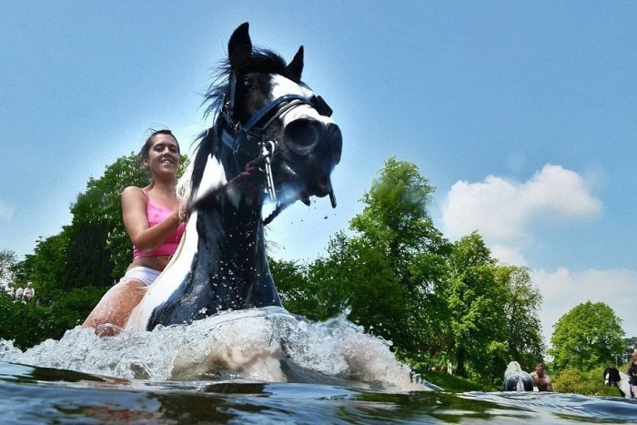 Iskolásokkal állták el az útját az ámokfutónak 9