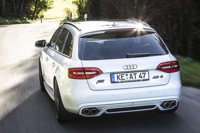 Marconább, erősebb Audi A4 6