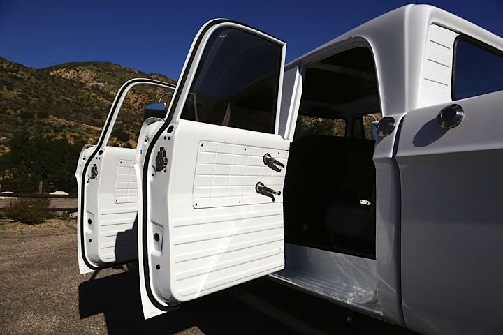 65 milliós pick-up Rolls-Royce alkatrészekkel 21