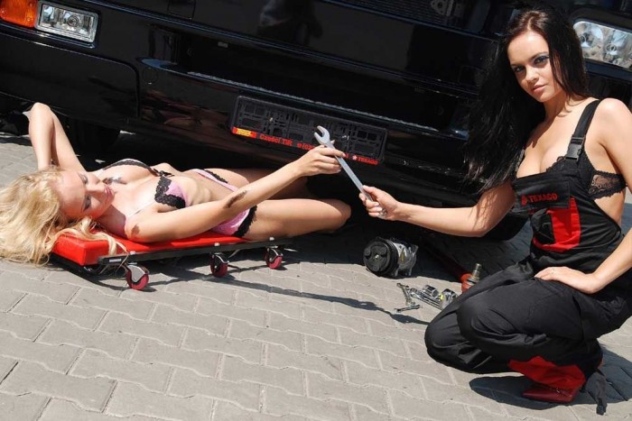 A hét lányai – Olajos élvezet 9