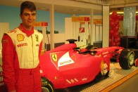 Életnagyságú F1-es Ferrari LEGO-ból 34