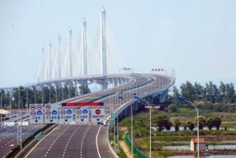 Átadták a világ leghosszabb kábelhídját