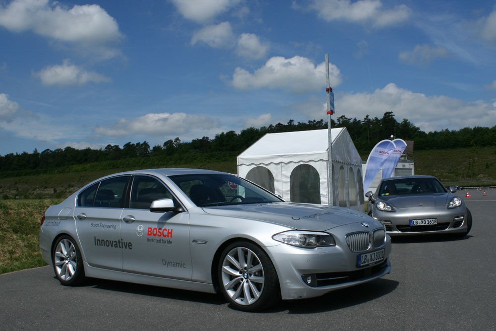 Két év múlva átlagosan már csak 5,6 illetve 4,9 litert fogyaszthatnak az autók százon, amit 4 liter alá kell vinni 2020-ra. A feladat nehéz, de nem megoldatatlan.