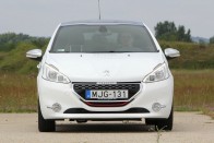 Peugeot 208 GTI – Bárány farkasbőrben 41