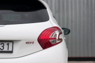 Peugeot 208 GTI – Bárány farkasbőrben 46